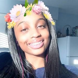 Meet your Posher, Leah